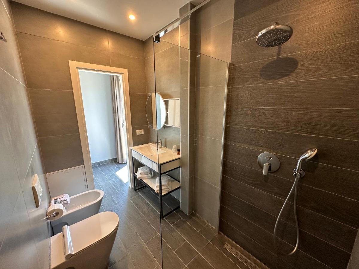 Split Rooftop Suites Дуррес Екстер'єр фото